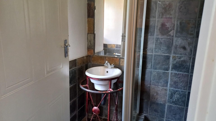 1 Bedroom Property for Sale in Dassie Rand North West